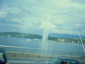 Женева. Фонтан на озере